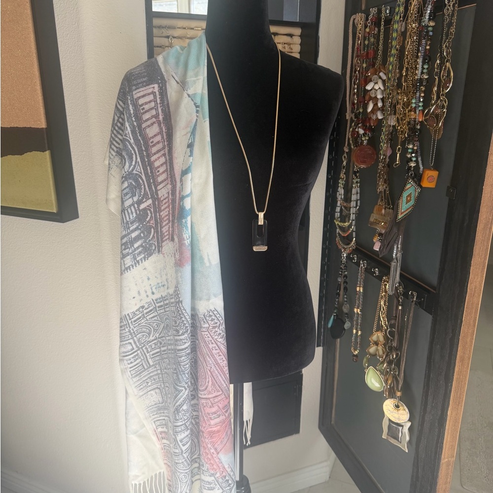 Black and gold Necklace
